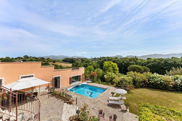 casa indipendente in vendita a Fara in Sabina