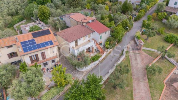 appartamento in vendita a Fara in Sabina in zona Coltodino
