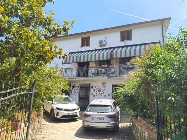 casa indipendente in vendita a Fara in Sabina in zona Passo Corese