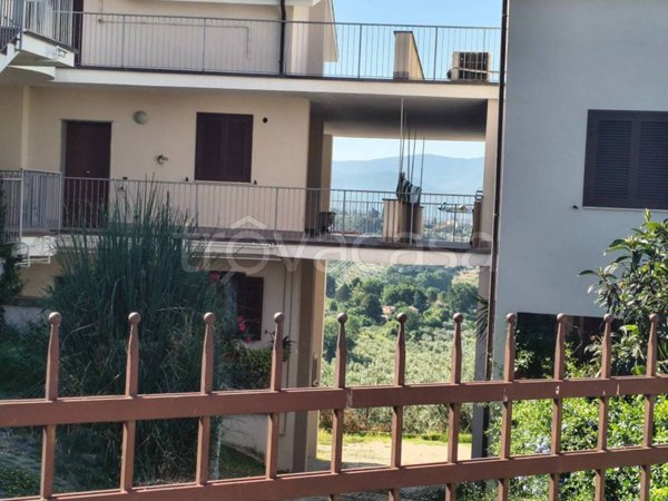 appartamento in vendita a Fara in Sabina in zona Coltodino