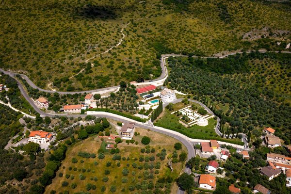villa in vendita a Fara in Sabina in zona Coltodino