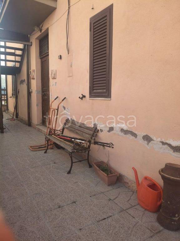 appartamento in vendita a Fara in Sabina in zona Borgo Quinzio
