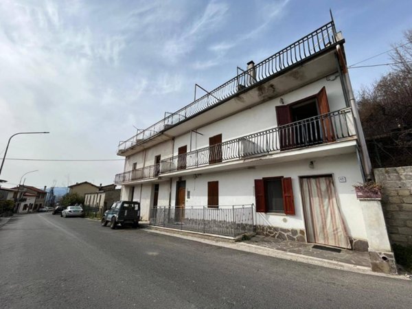 appartamento in vendita a Fiamignano in zona San Salvatore