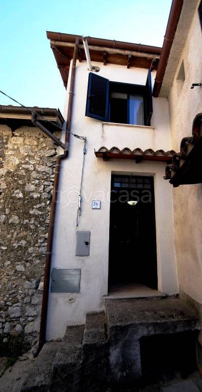 casa indipendente in vendita a Fiamignano in zona Peschieta