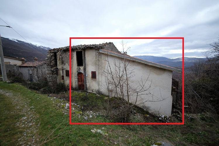 casa indipendente in vendita a Fiamignano in zona Colle Sambuco