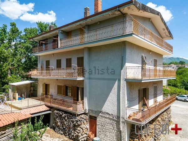 appartamento in vendita a Fiamignano in zona Collegiudeo