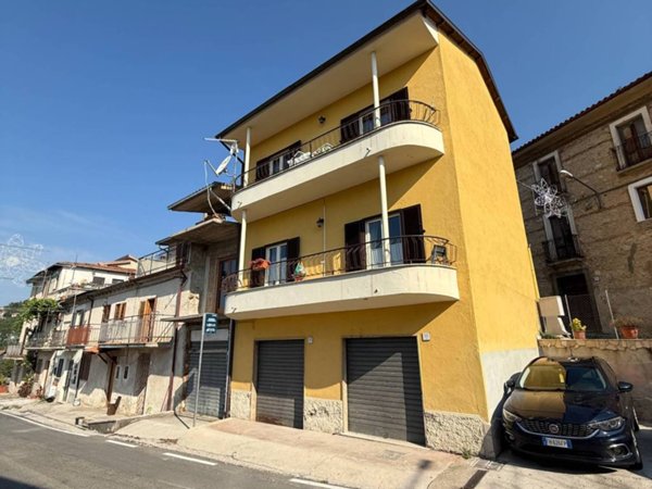 appartamento in vendita a Fiamignano in zona Sant'Agapito