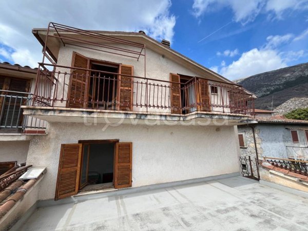 appartamento in vendita a Fiamignano in zona Sant'Agapito