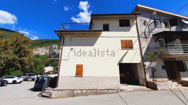 casa indipendente in vendita a Fiamignano in zona Fagge