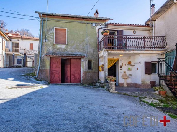 appartamento in vendita a Fiamignano in zona Fagge