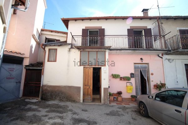 appartamento in vendita a Fiamignano in zona Sant'Agapito