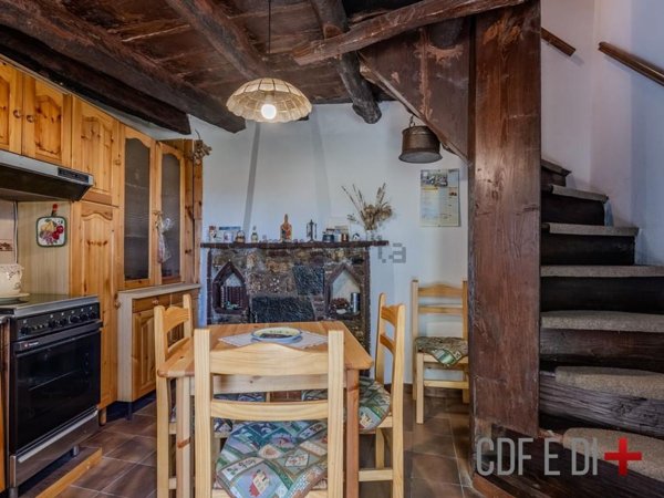 appartamento in vendita a Fiamignano in zona Peschieta