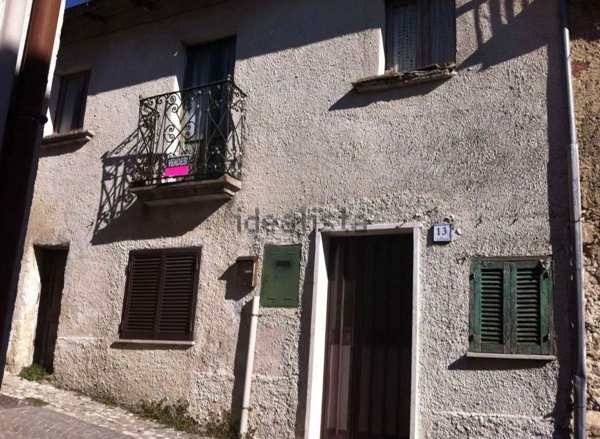 appartamento in vendita a Fiamignano in zona Arapetrianni