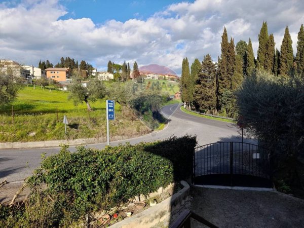 casa indipendente in vendita a Forano