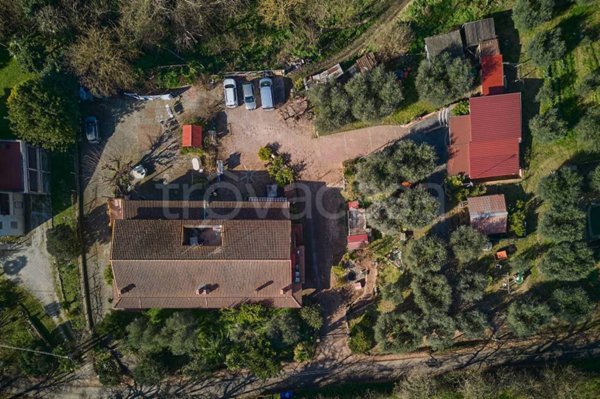 casa indipendente in vendita a Forano