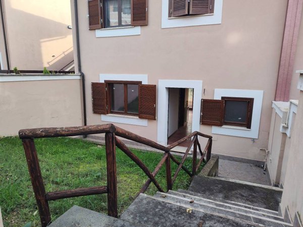 casa indipendente in vendita a Forano