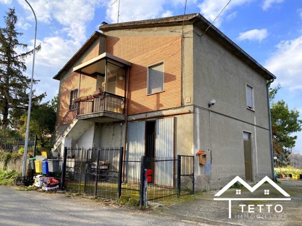 casa indipendente in vendita a Forano