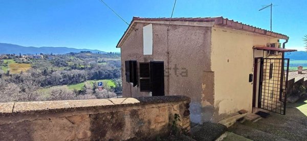 casa indipendente in vendita a Forano
