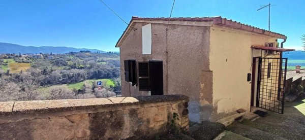 casa indipendente in vendita a Forano