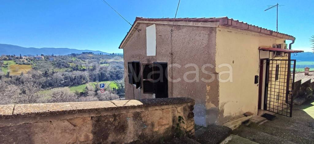 casa indipendente in vendita a Forano