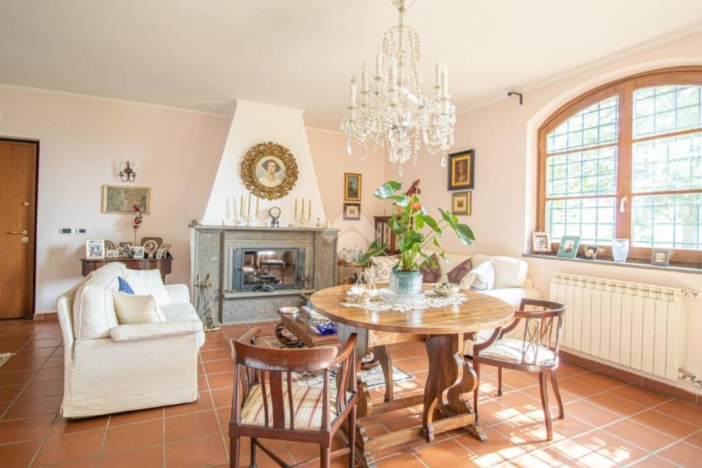 casa indipendente in vendita a Forano
