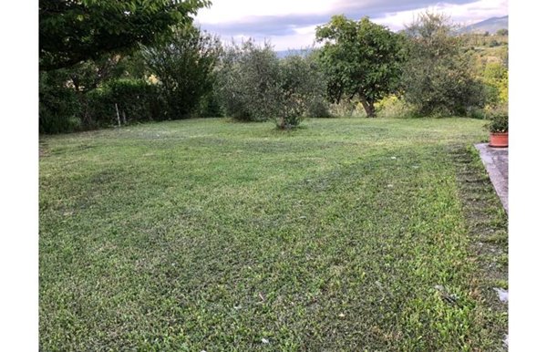 casa indipendente in vendita a Forano