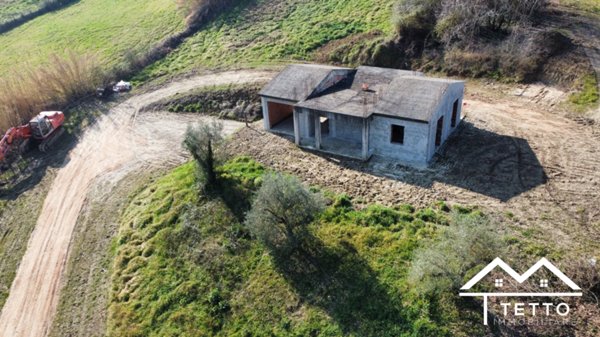 casa indipendente in vendita a Forano