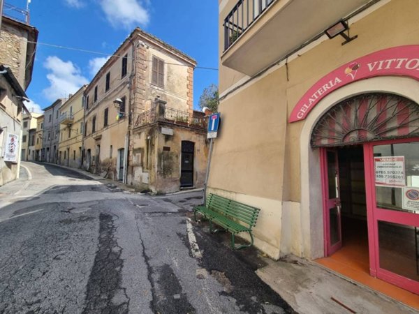 negozio in vendita a Forano