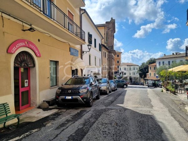 negozio in vendita a Forano