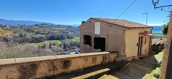 casa indipendente in vendita a Forano