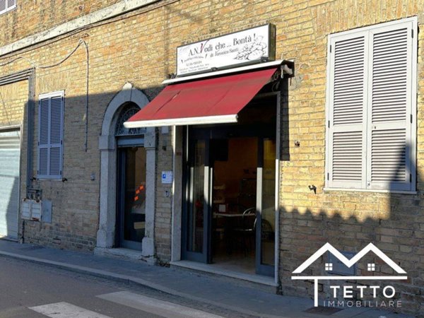 negozio in vendita a Forano