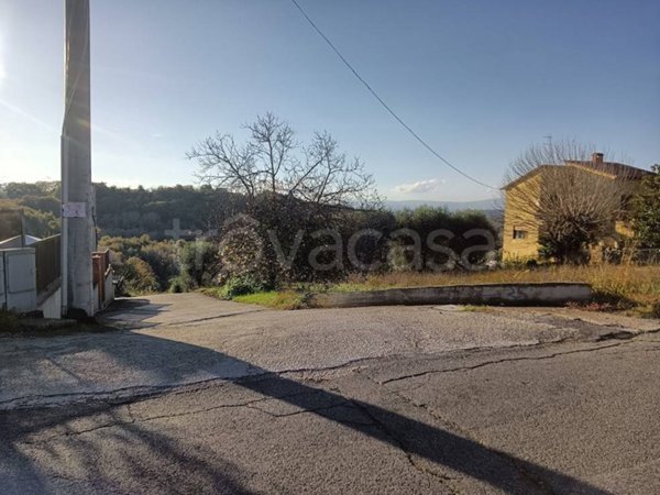casa indipendente in vendita a Forano