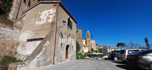 casa indipendente in vendita a Forano