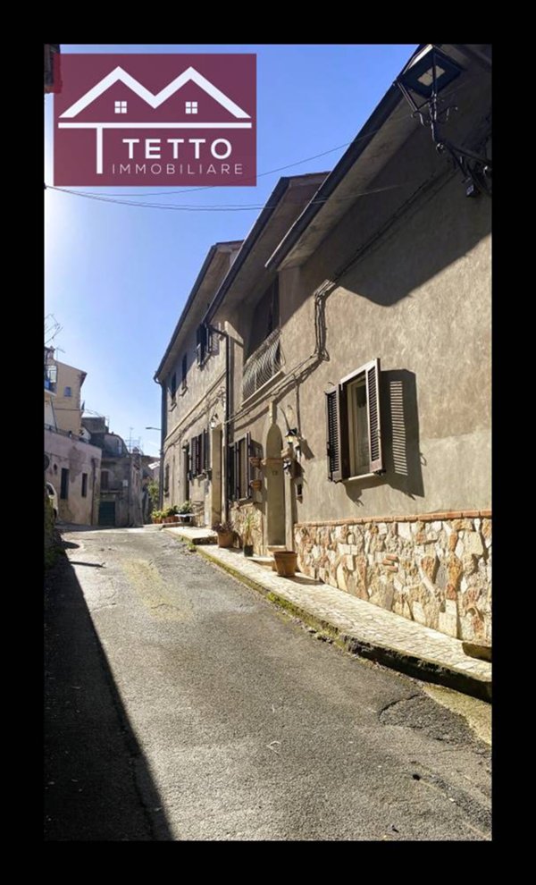 casa indipendente in vendita a Forano