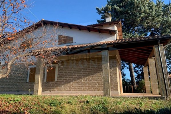 quadrivano in vendita a Frasso Sabino