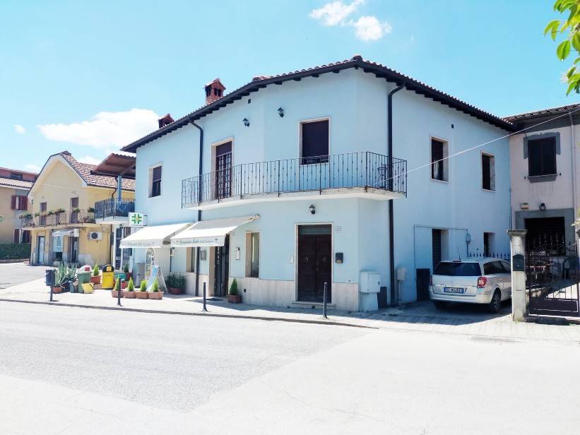 intera palazzina in vendita a Greccio