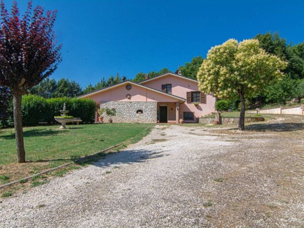 casa indipendente in vendita a Greccio