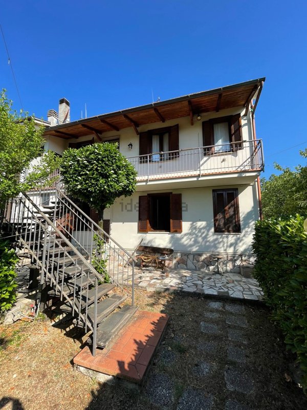 casa indipendente in vendita a Greccio