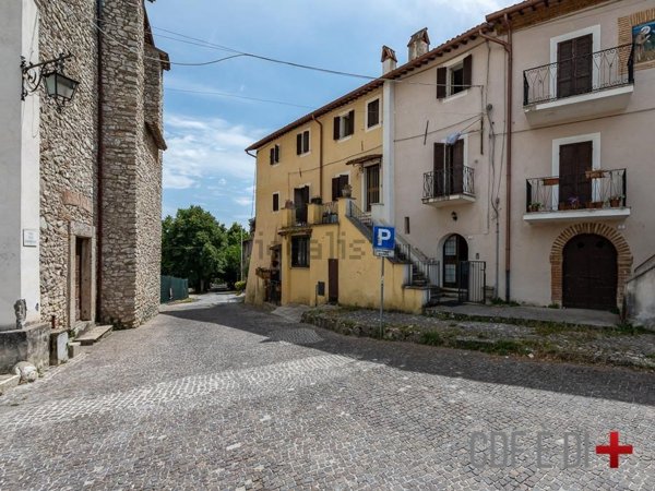 casa indipendente in vendita a Greccio