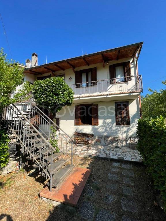 casa indipendente in vendita a Greccio