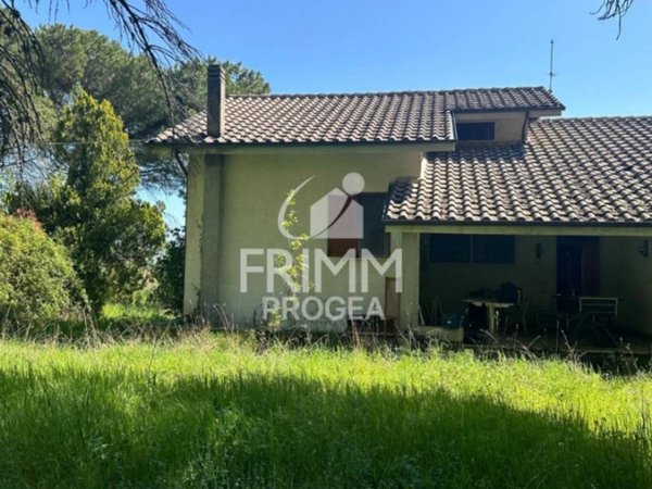 casa indipendente in vendita a Greccio