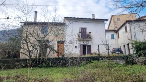 casa indipendente in vendita a Greccio