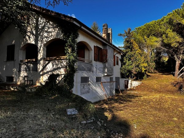 casa indipendente in vendita a Greccio