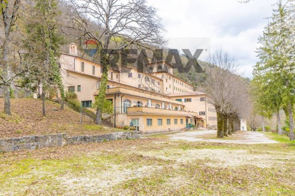negozio in vendita a Greccio