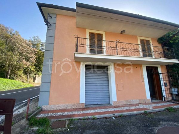 casa indipendente in vendita a Labro