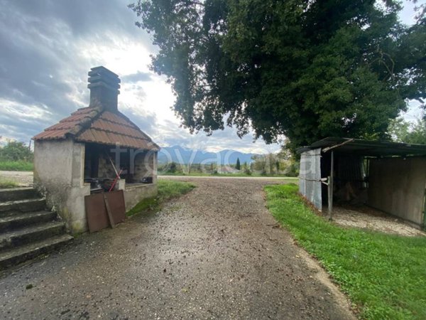 casa indipendente in vendita a Labro