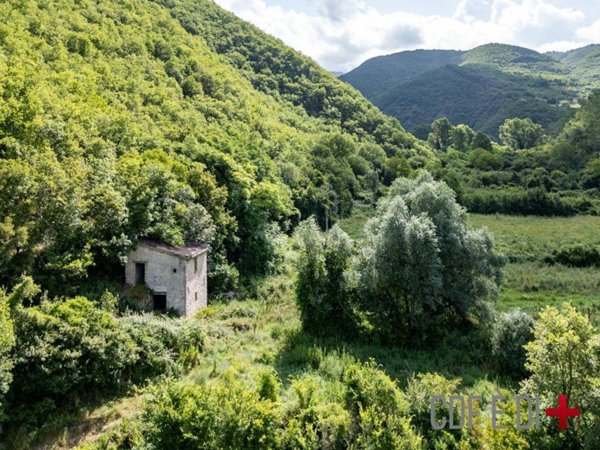casa indipendente in vendita a Labro