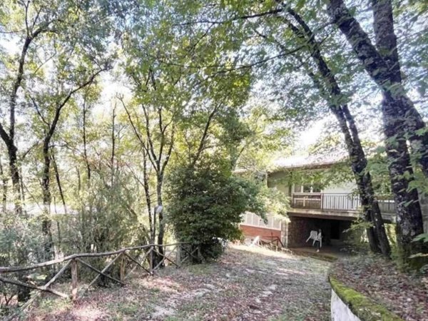 casa indipendente in vendita a Labro