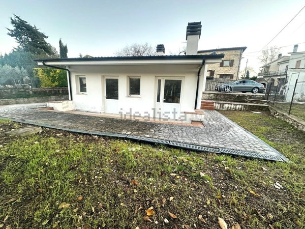 casa indipendente in vendita a Labro