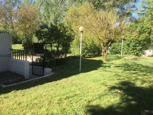 casa indipendente in vendita a Labro